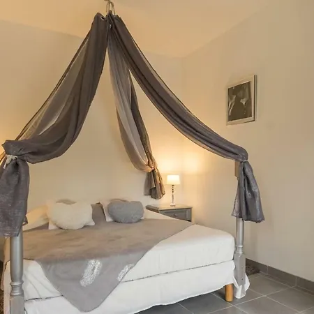 Гостевой дом Le Moulin De La Cote D'hotes Saint-Vigor