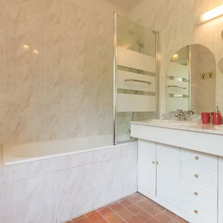 Le Moulin De La Cote D'hotes 3*